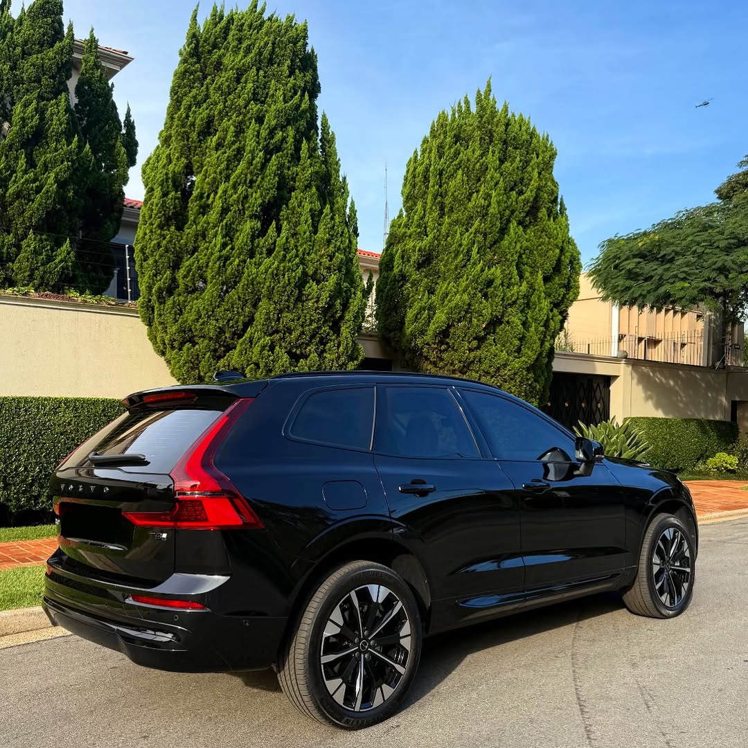 VOLVO XC60 T8 HYBRID ULTRA - Imagem 3