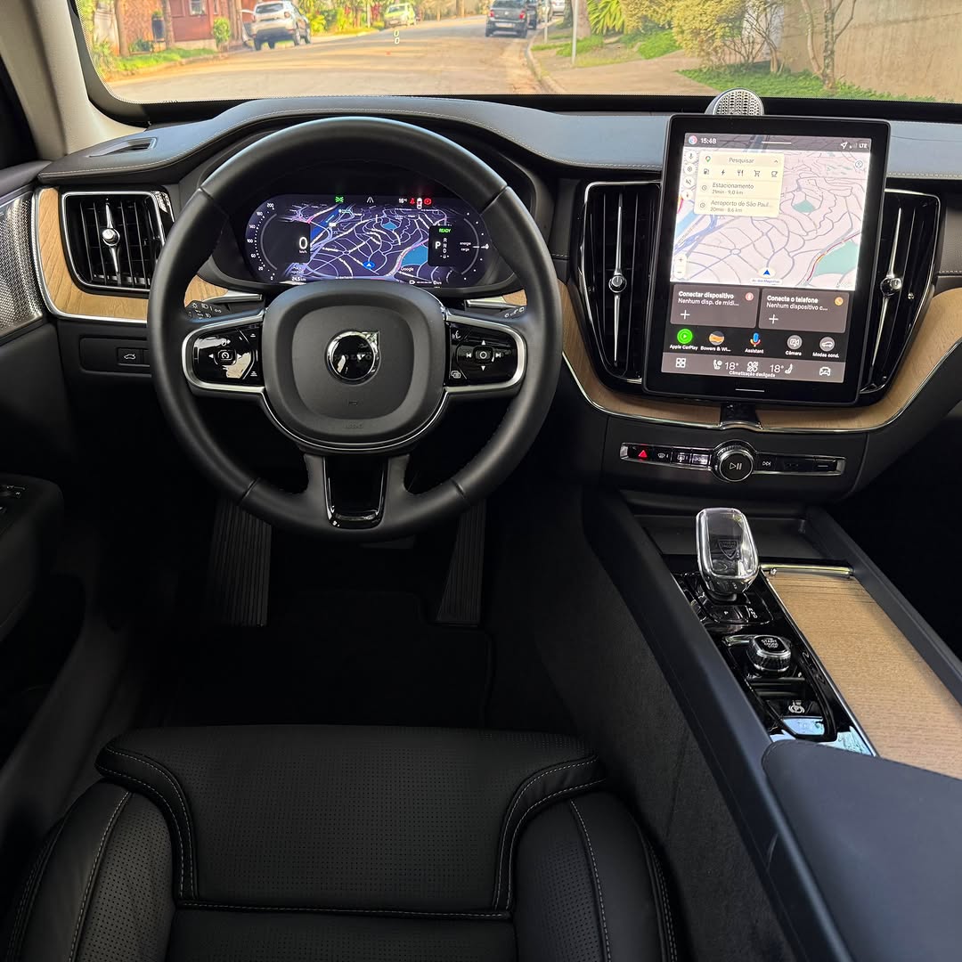 VOLVO XC60 T8 HYBRID ULTRA - Imagem 6