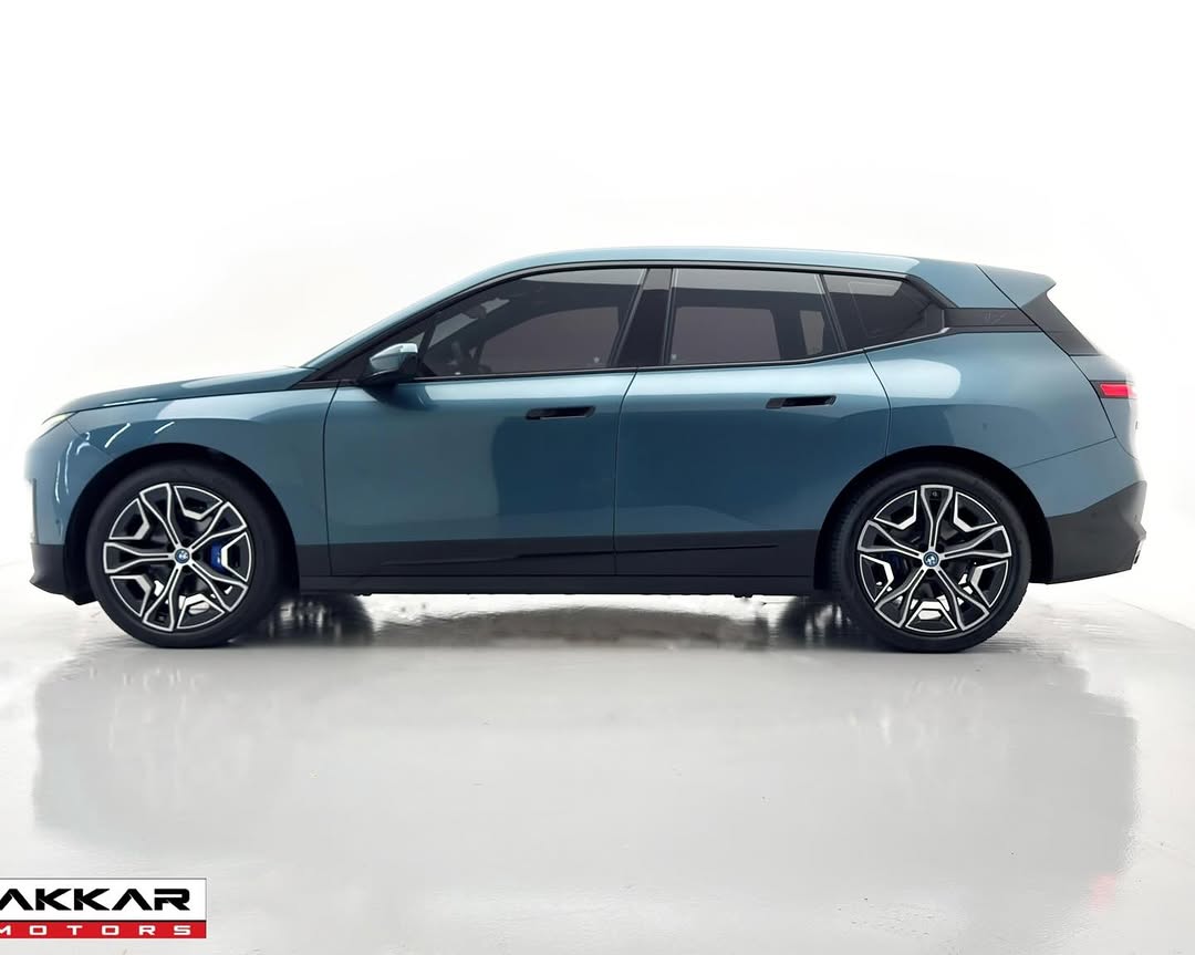 BMW IX XDRIVE40 - Imagem 3