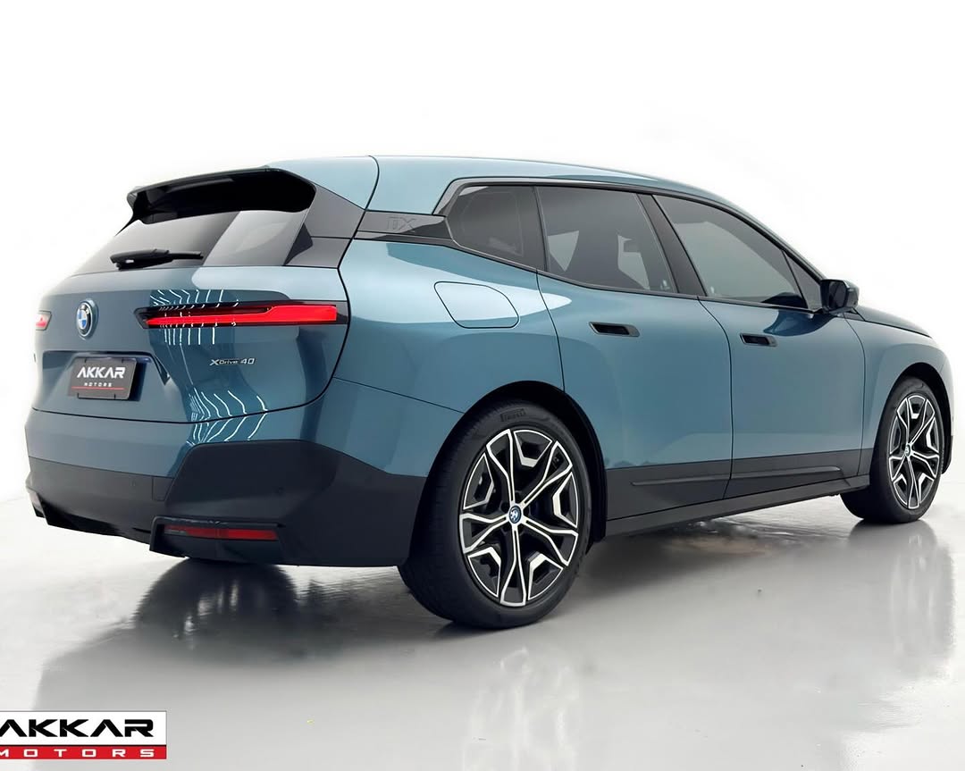 BMW IX XDRIVE40 - Imagem 8