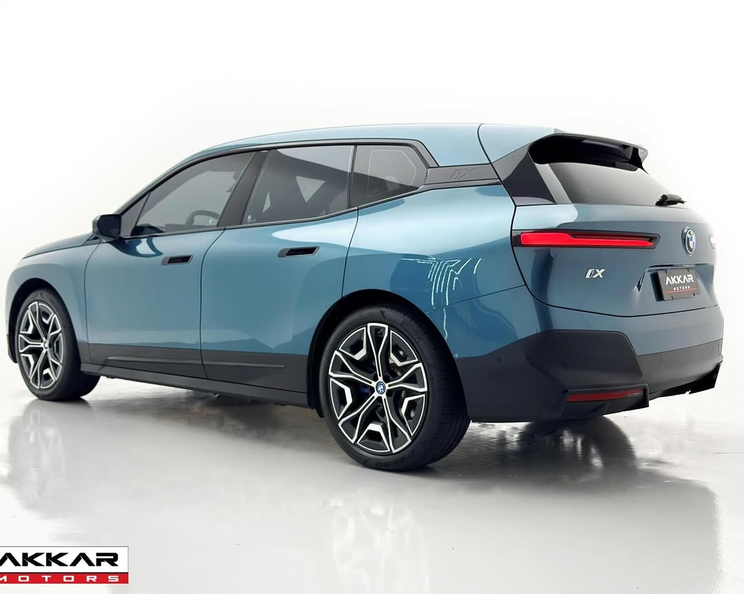 BMW IX XDRIVE40 - Imagem 10