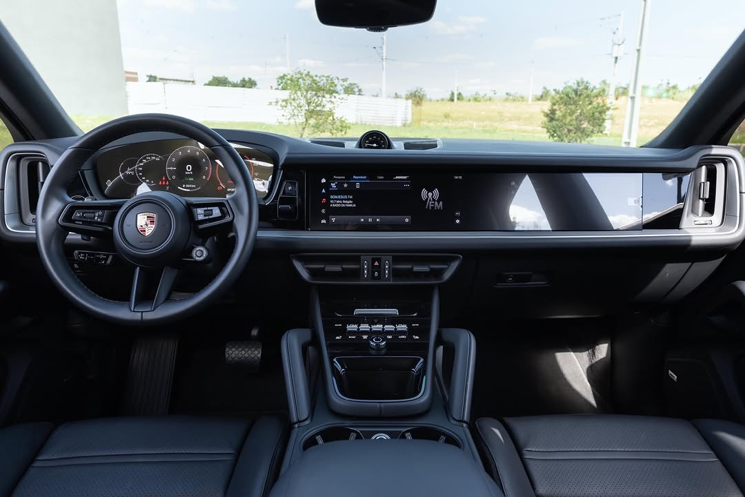 PORSCHE CAYENNE E-HYBRID COUPÉ - Imagem 4