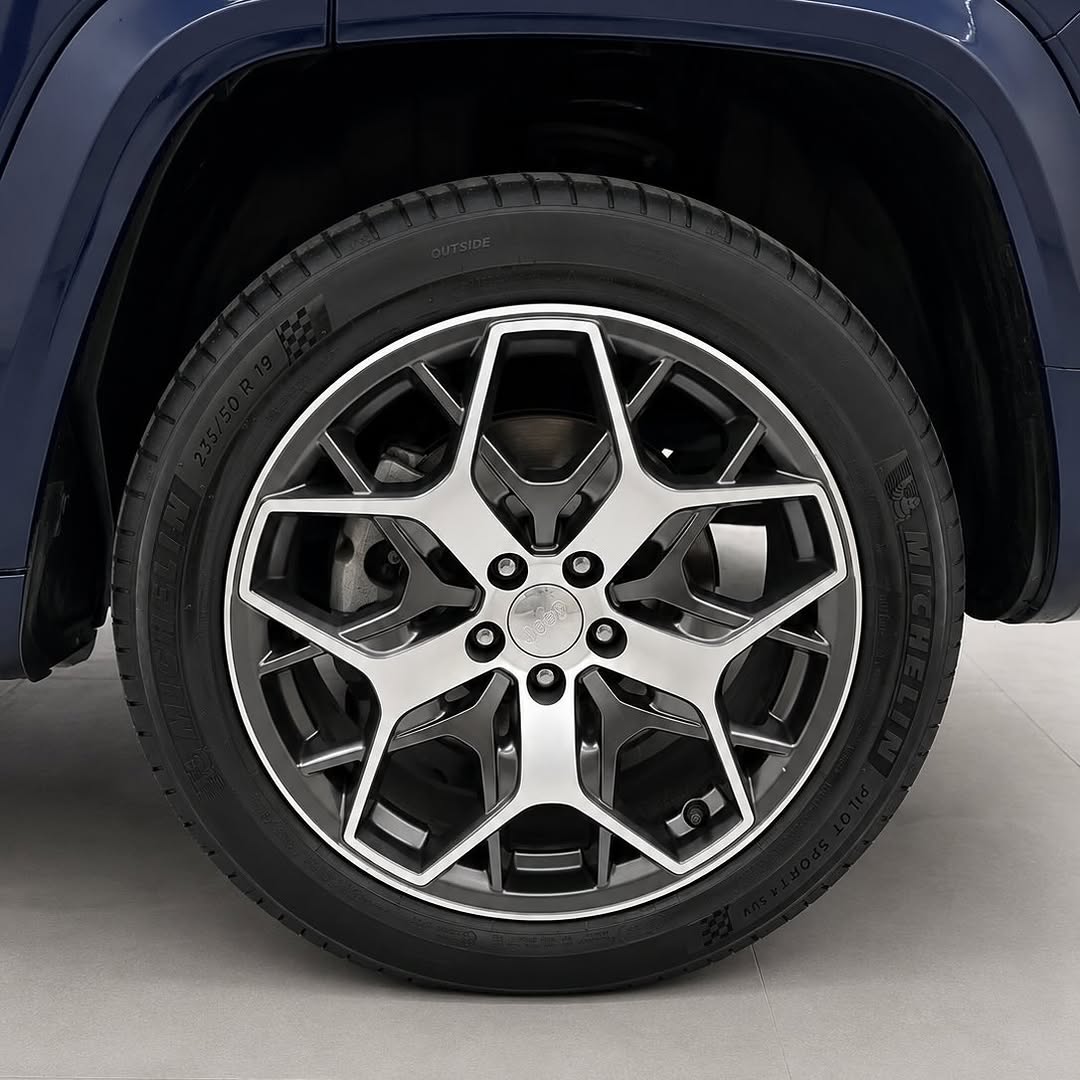 JEEP COMMANDER OVERLAND TD380 - Imagem 10