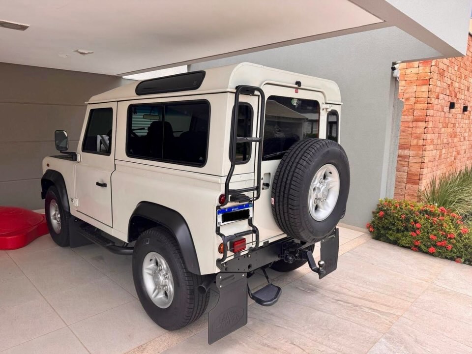 LAND ROVER DEFENDER - Imagem 2