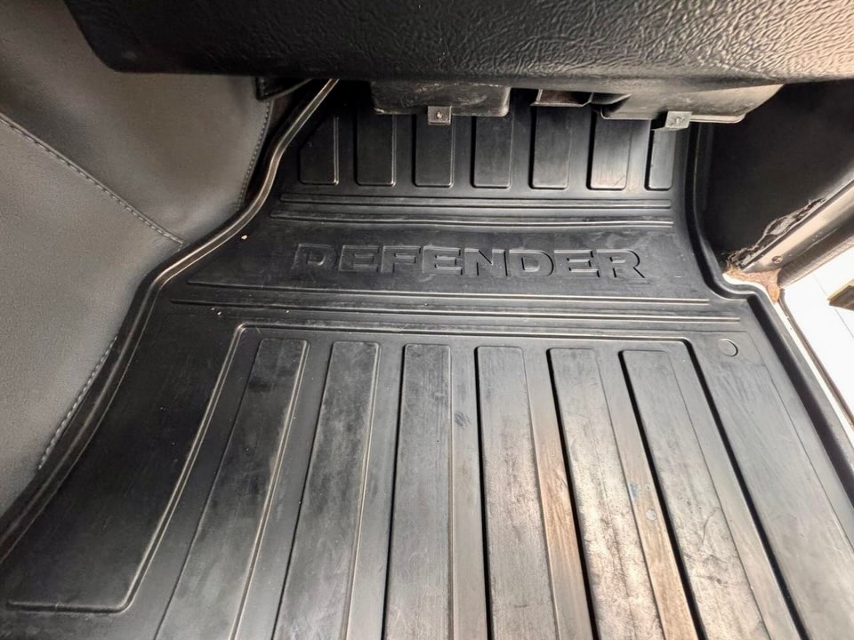 LAND ROVER DEFENDER - Imagem 16
