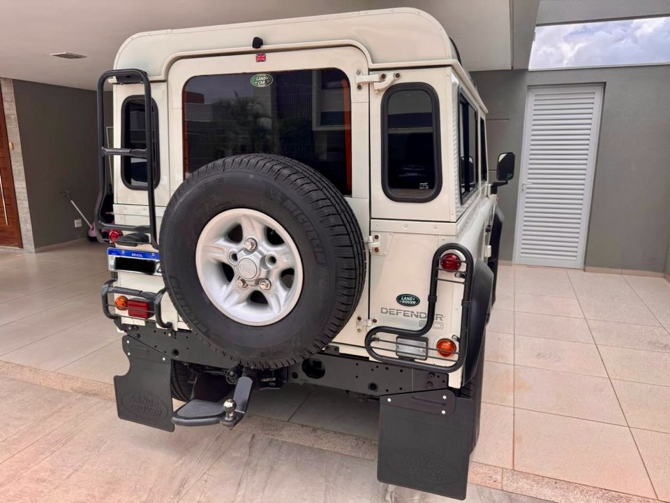 LAND ROVER DEFENDER - Imagem 6
