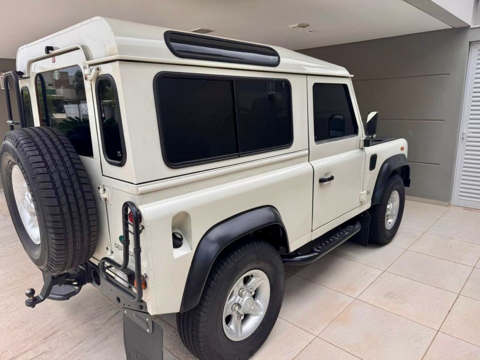 LAND ROVER DEFENDER - Imagem 8