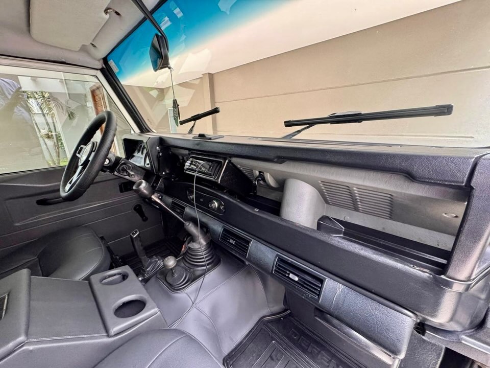 LAND ROVER DEFENDER - Imagem 10