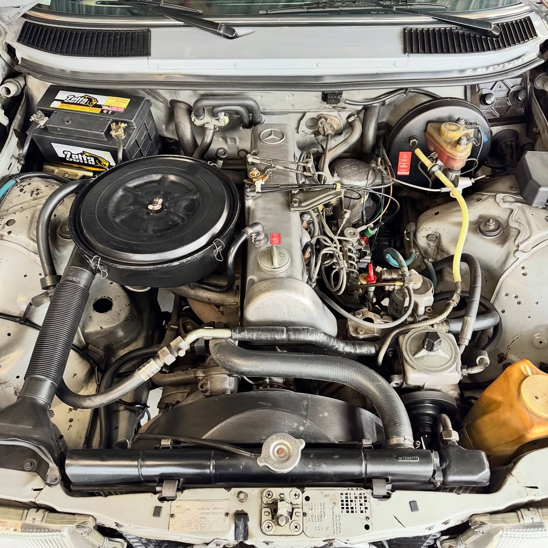 MERCEDES-BENZ 300 D - Imagem 14
