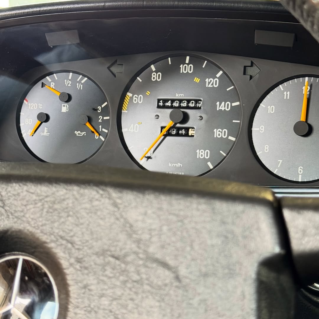 MERCEDES-BENZ 300 D - Imagem 6