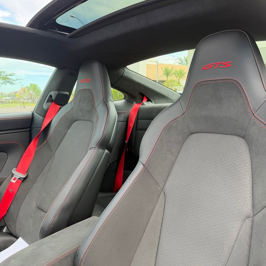 PORSCHE 911 CARRERA GTS - Imagem 2