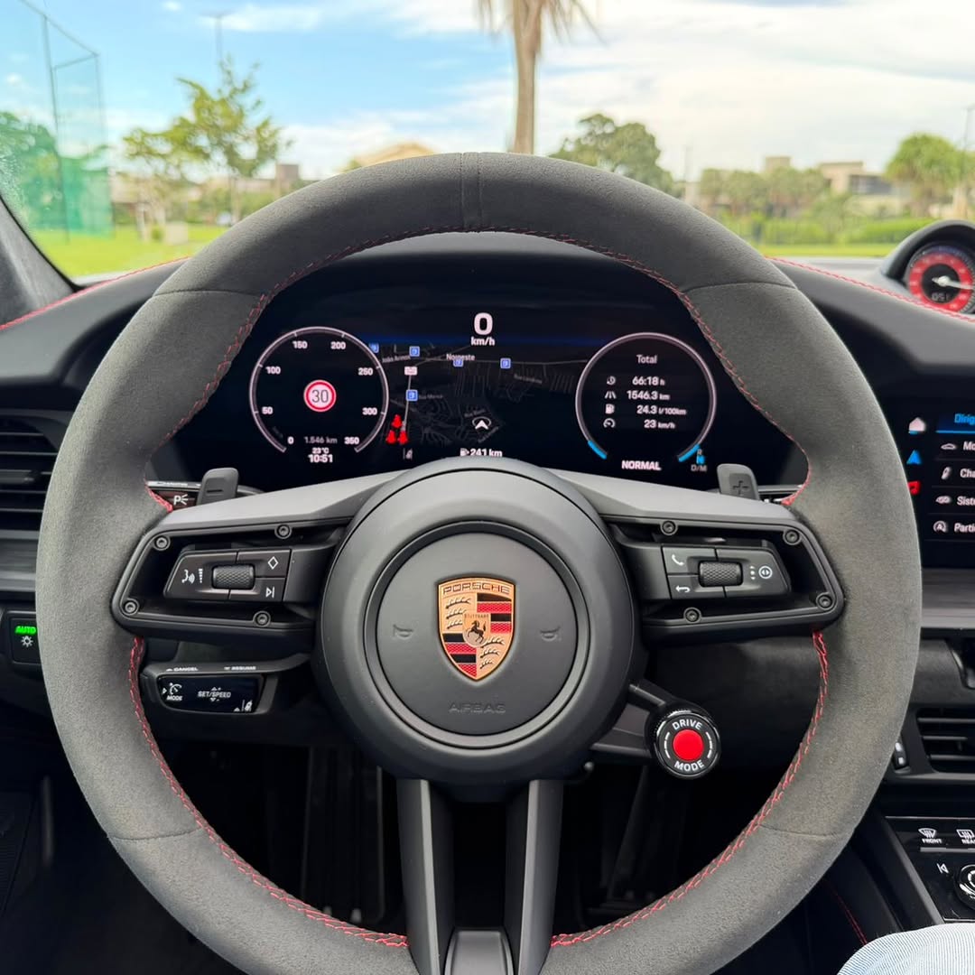 PORSCHE 911 CARRERA GTS - Imagem 4