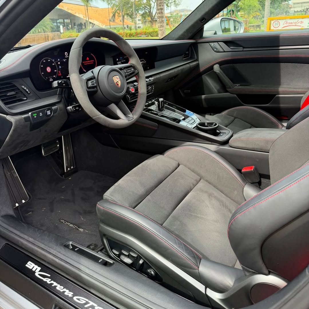PORSCHE 911 CARRERA GTS - Imagem 6