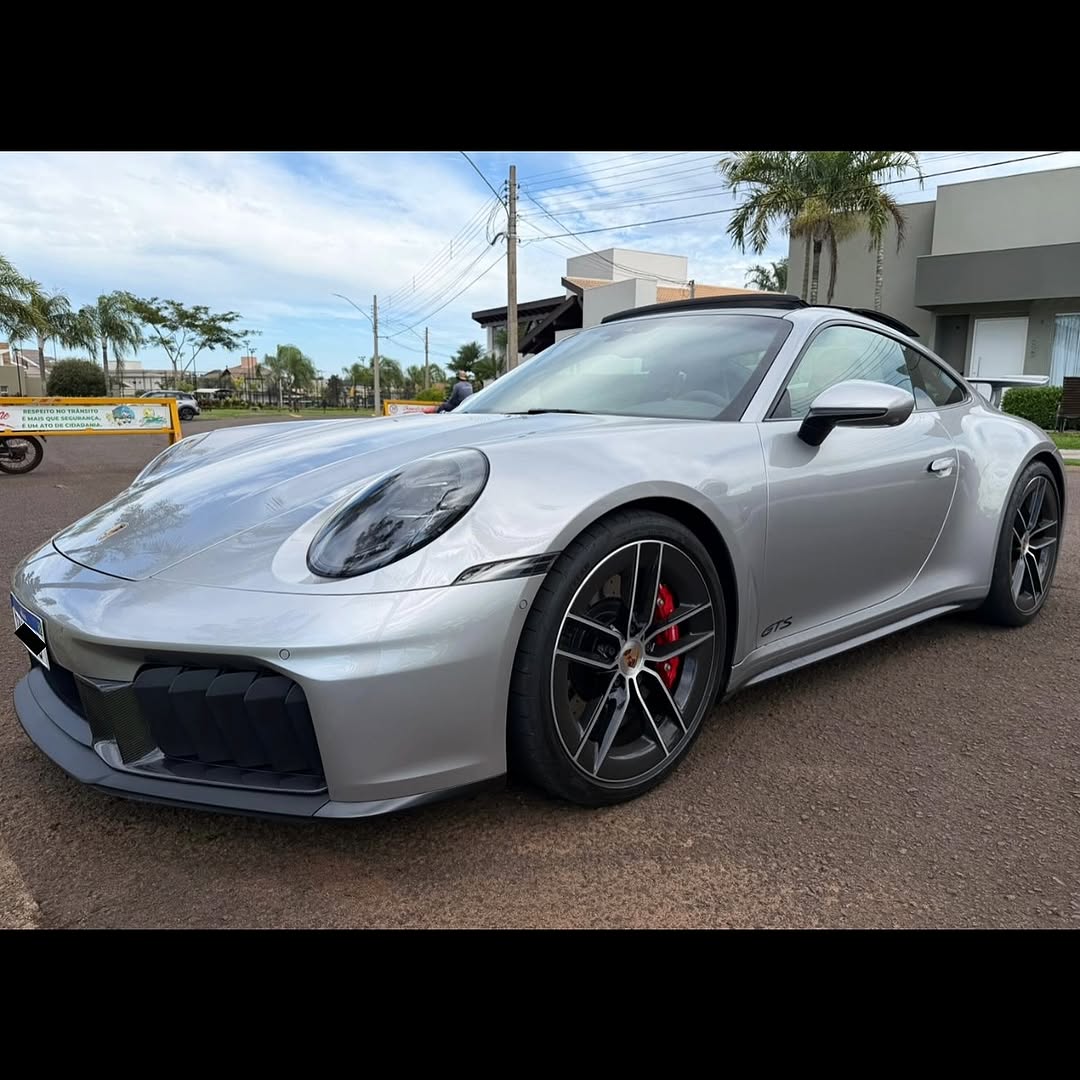 PORSCHE 911 CARRERA GTS - Imagem 10