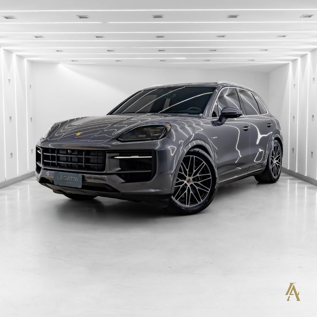 PORSCHE CAYENNE E-HYBRID - Imagem 1