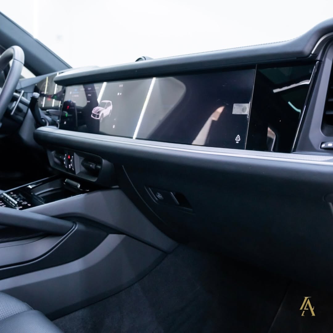 PORSCHE CAYENNE E-HYBRID - Imagem 13