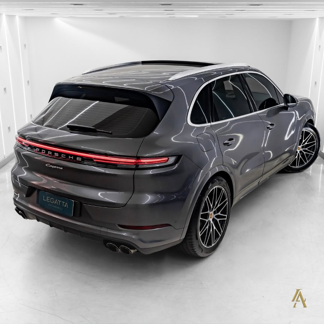 PORSCHE CAYENNE E-HYBRID - Imagem 19
