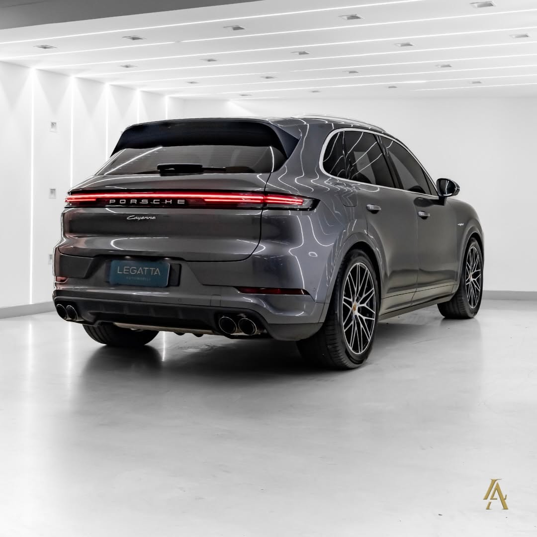 PORSCHE CAYENNE E-HYBRID - Imagem 4