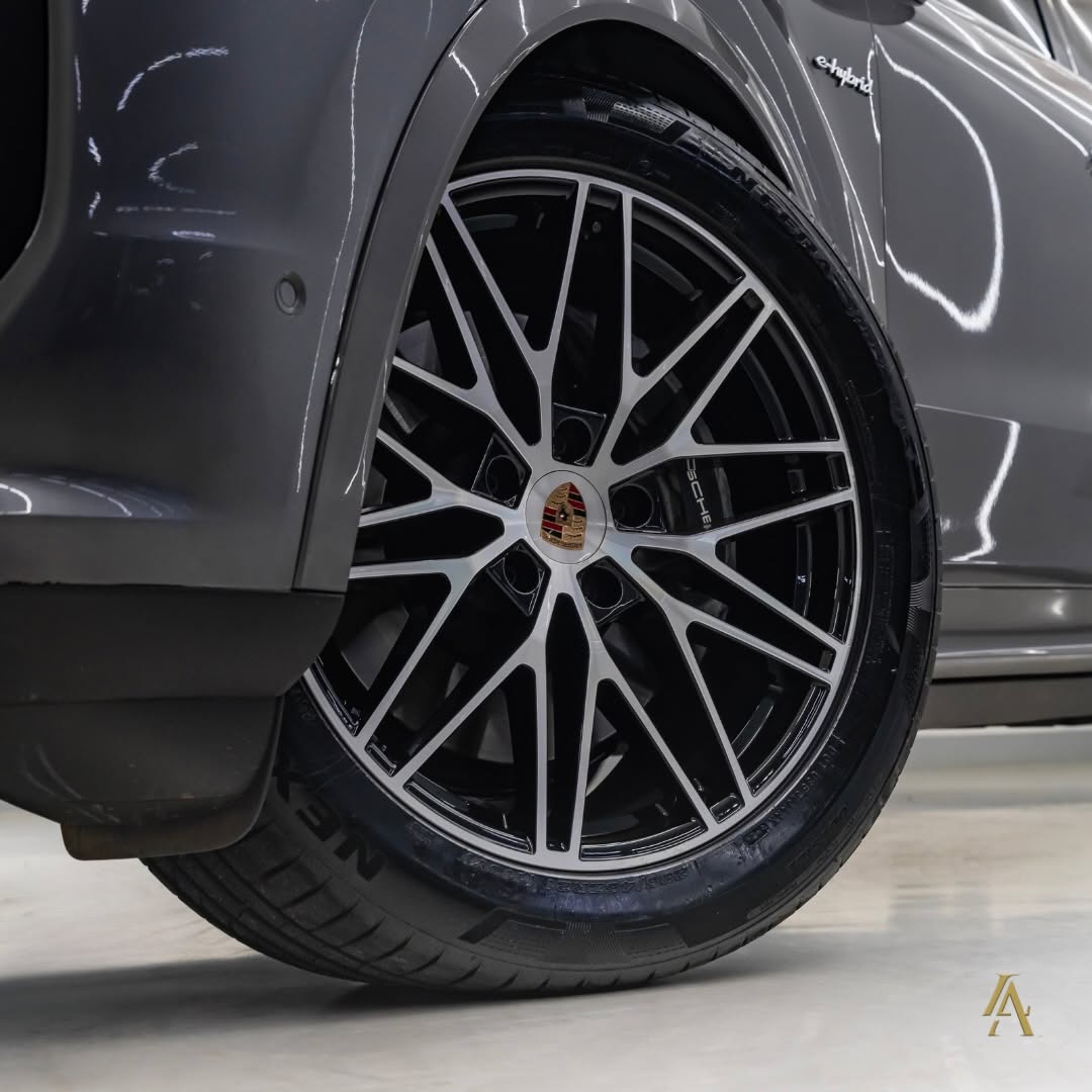 PORSCHE CAYENNE E-HYBRID - Imagem 5
