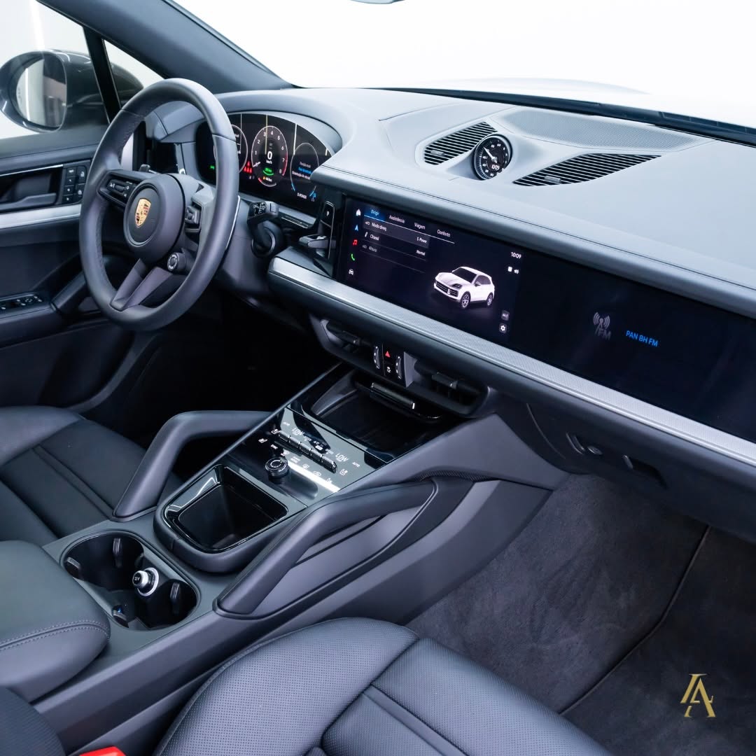 PORSCHE CAYENNE E-HYBRID - Imagem 7