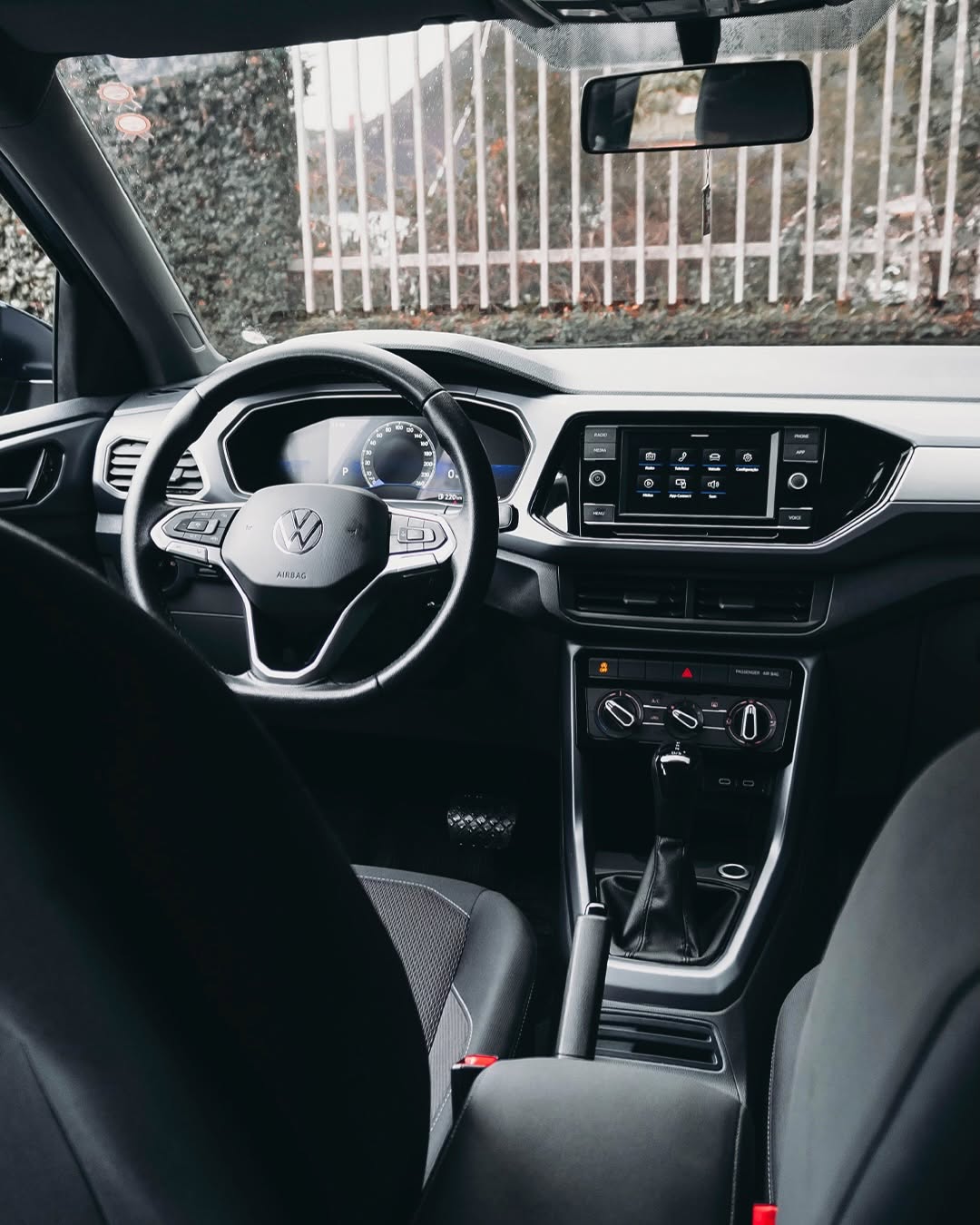 VOLKSWAGEN T-CROSS - Imagem 3