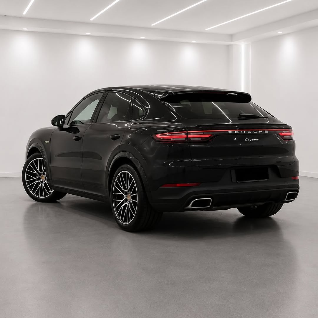 PORSCHE CAYENNE E-HYBRID COUPÉ - Imagem 5