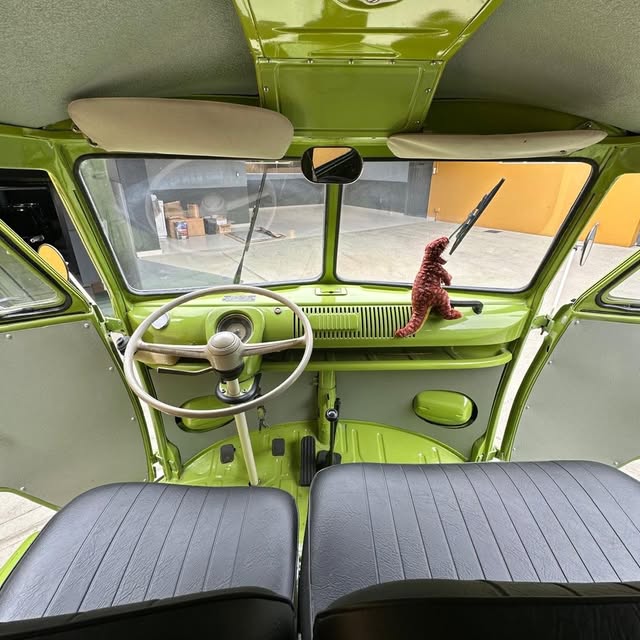 VOLKSWAGEN KOMBI - Imagem 3