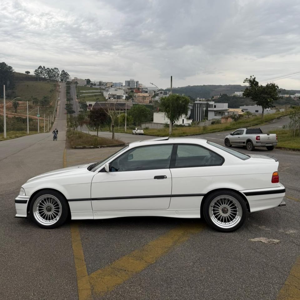 BMW 325I - Imagem 3