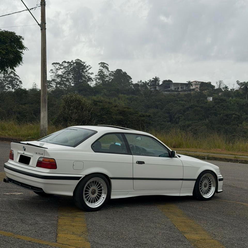 BMW 325I - Imagem 8
