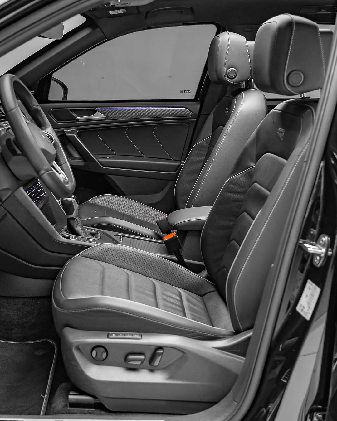 VOLKSWAGEN TIGUAN R-LINE - Imagem 4