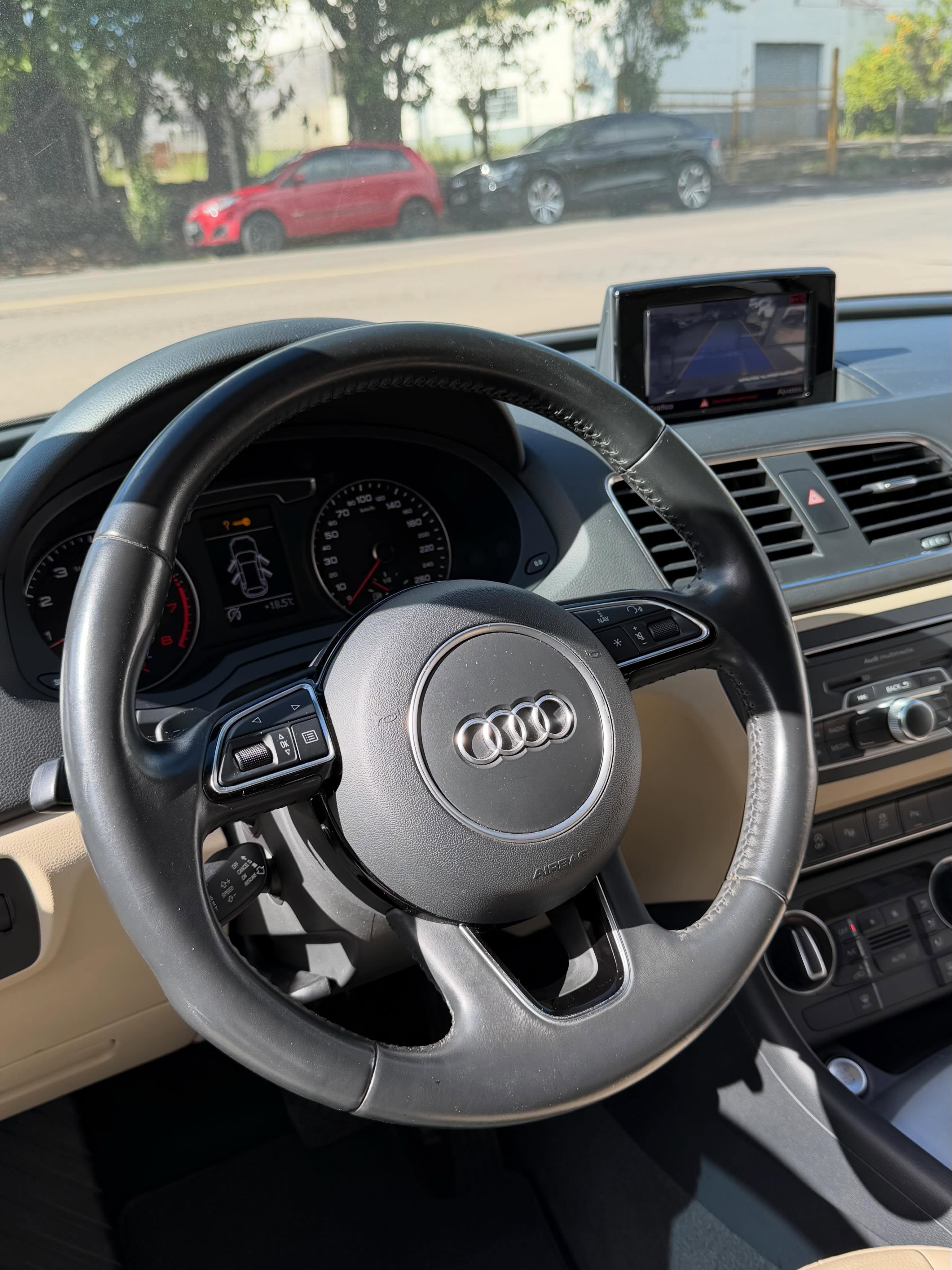 AUDI Q3 P. PLUS - Imagem 8
