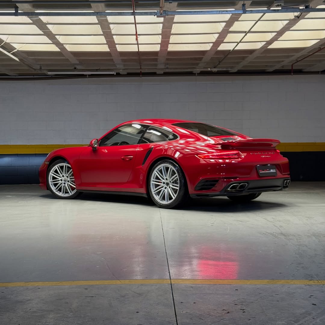 PORSCHE 911 TURBO - Imagem 6