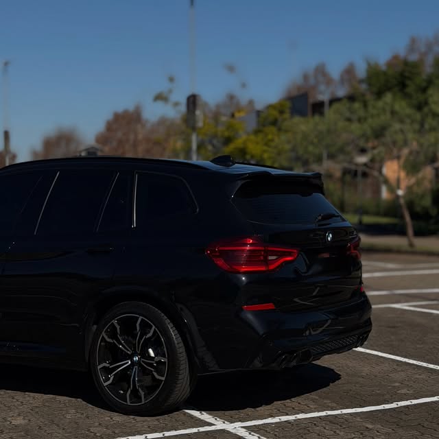 BMW X3M COMPETITION - Imagem 12