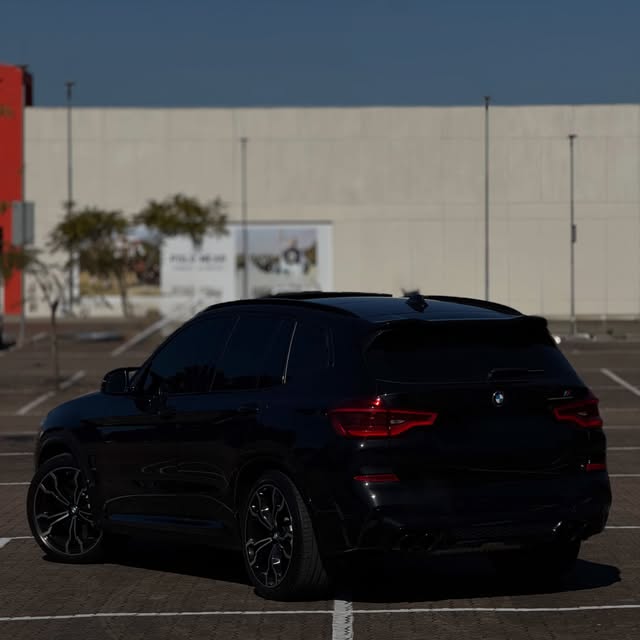 BMW X3M COMPETITION - Imagem 13
