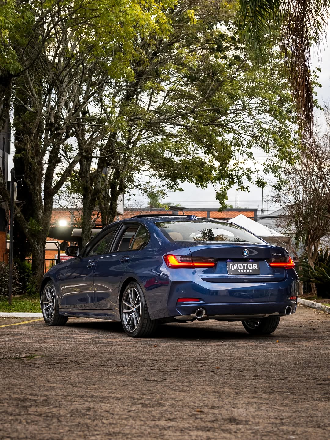 BMW 320I SPORT GP - Imagem 13