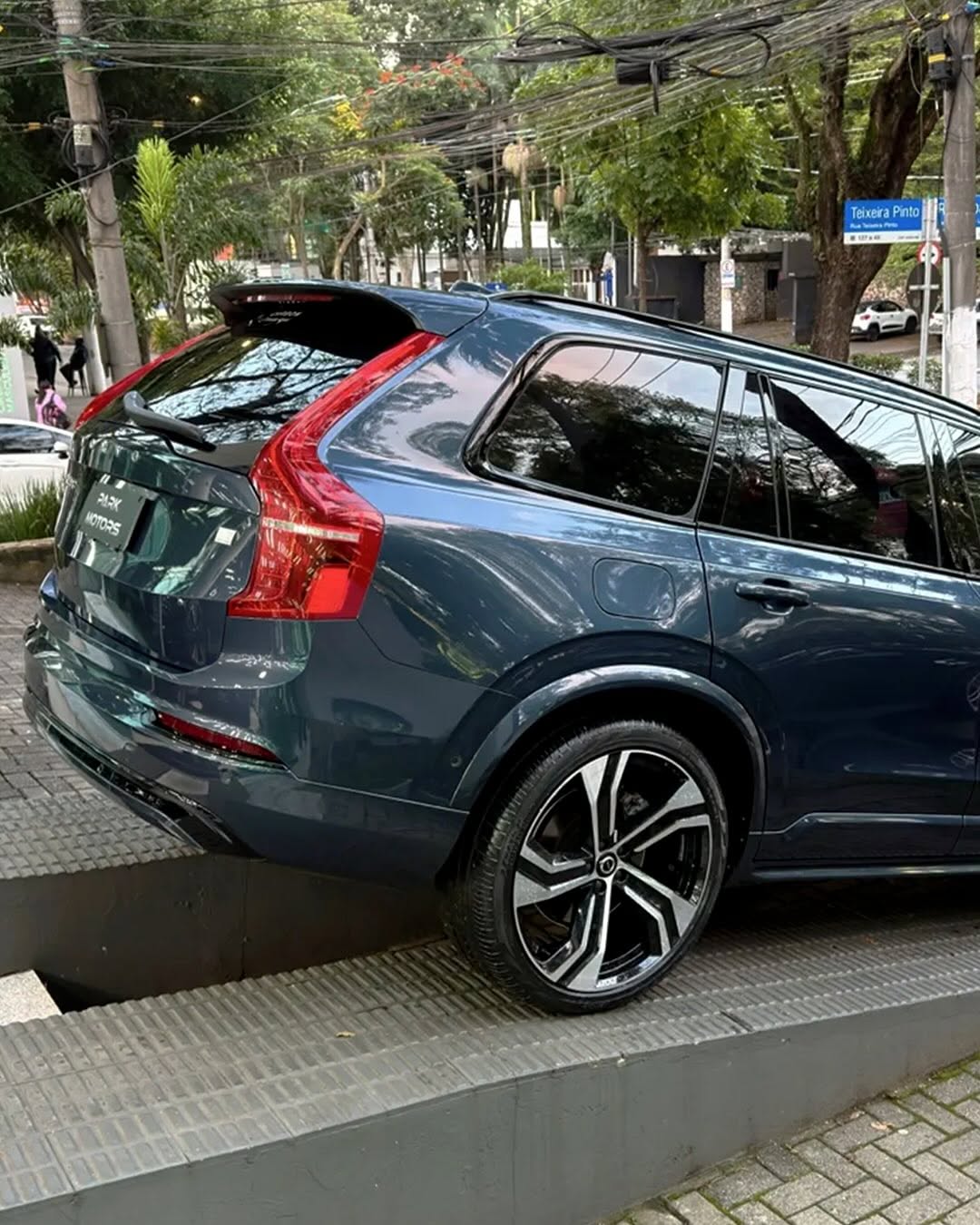 VOLVO XC90 T8 RECHARGE ULTIMATE DARK - Imagem 5