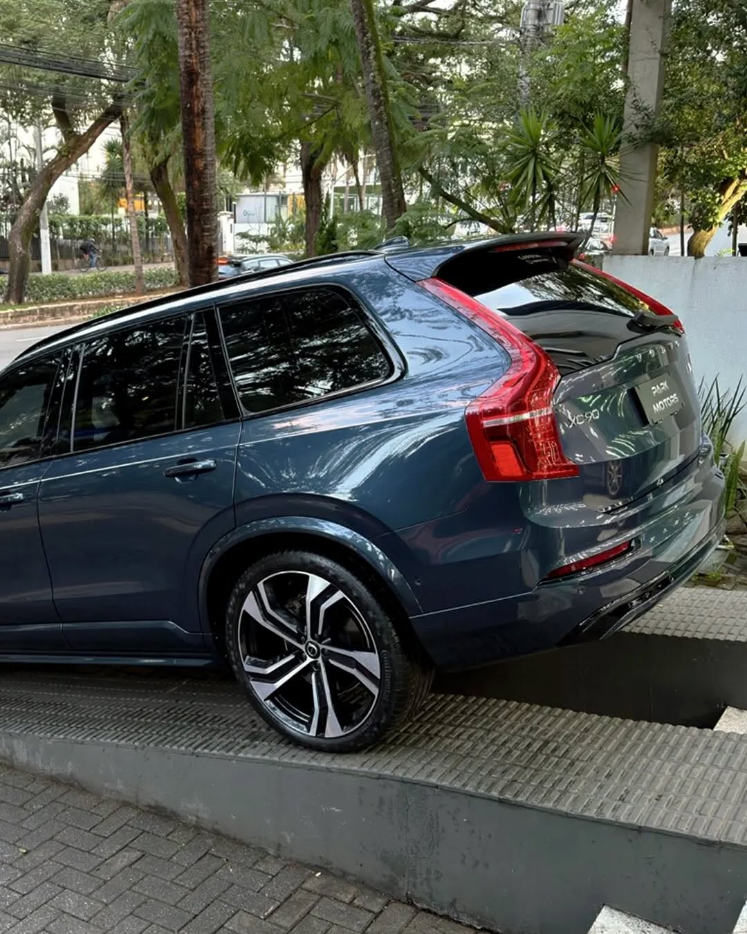 VOLVO XC90 T8 RECHARGE ULTIMATE DARK - Imagem 7