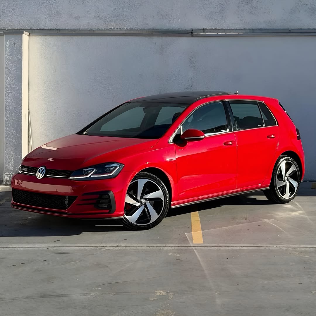 VOLKSWAGEN GOLF GTI - Imagem 2