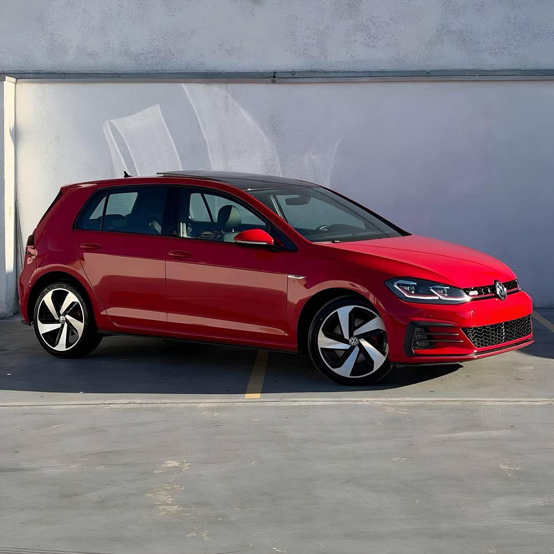 VOLKSWAGEN GOLF GTI - Imagem 6