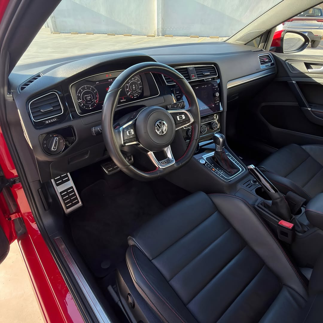 VOLKSWAGEN GOLF GTI - Imagem 8