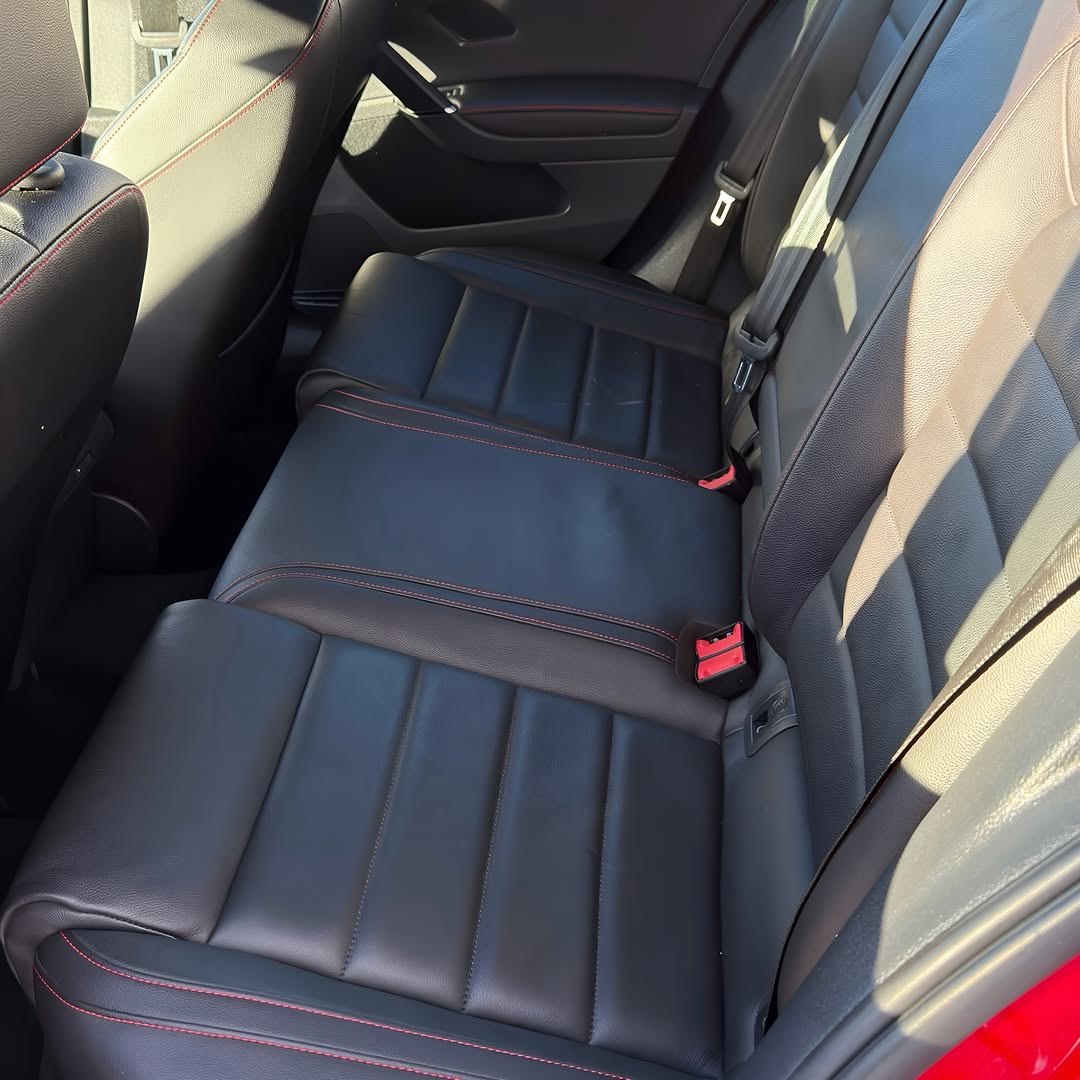 VOLKSWAGEN GOLF GTI - Imagem 10
