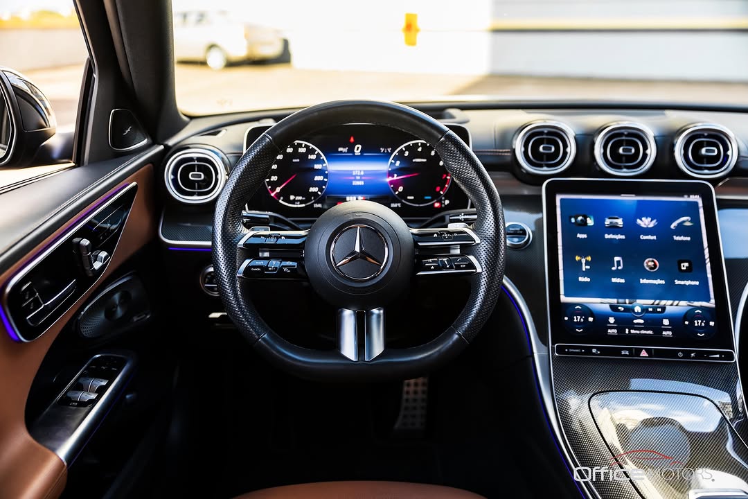MERCEDES-BENZ C300 AMG LINE - Imagem 9