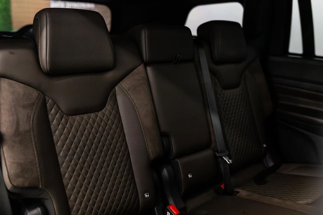 JEEP COMMANDER OVERLAND - Imagem 6