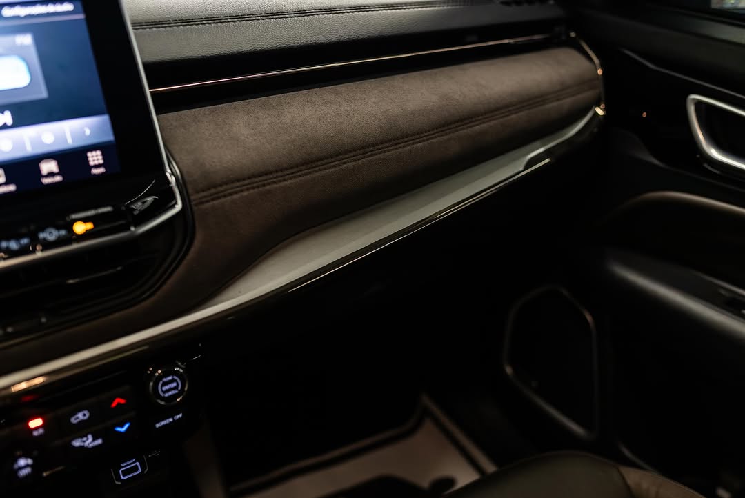 JEEP COMMANDER OVERLAND - Imagem 8