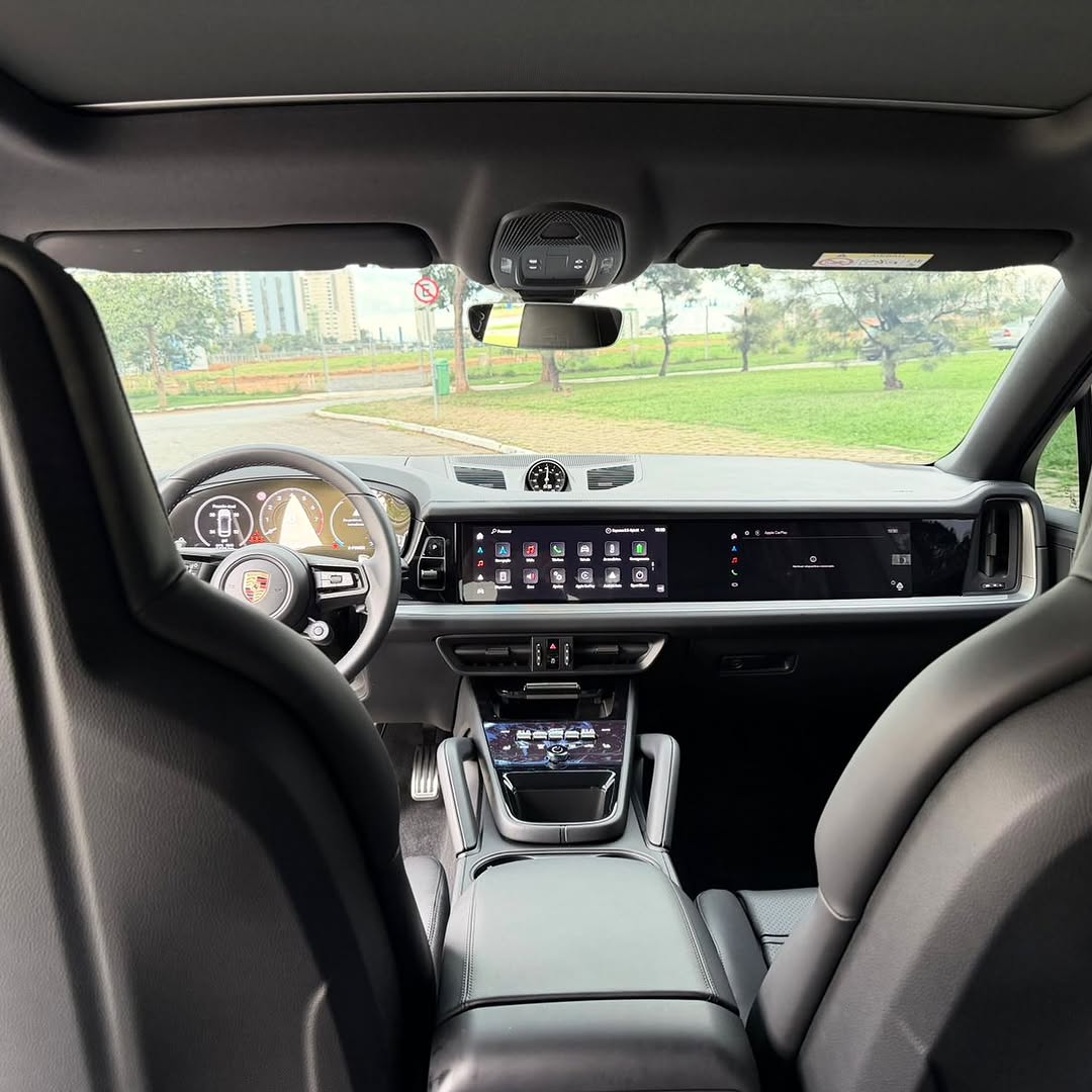 PORSCHE CAYENNE S E-HYBRID - Imagem 2