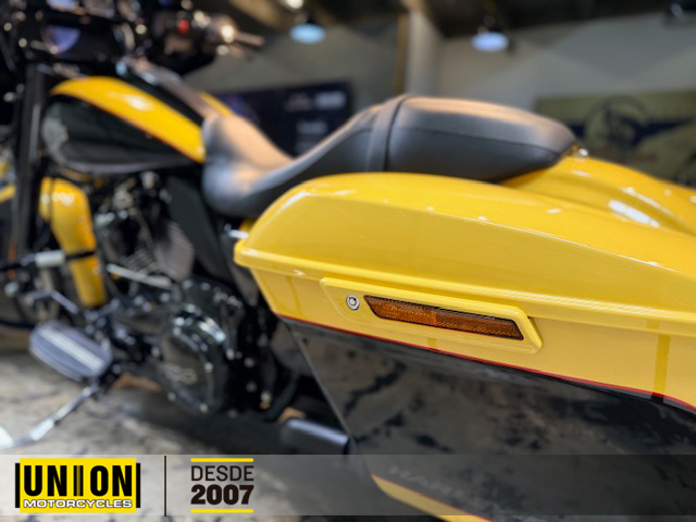 HARLEY-DAVIDSON STREET GLIDE SPECIAL - Imagem 8