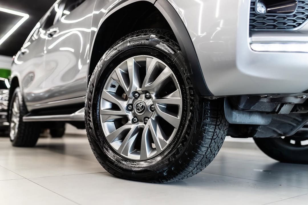 TOYOTA HILUX SW4 SRX - Imagem 3