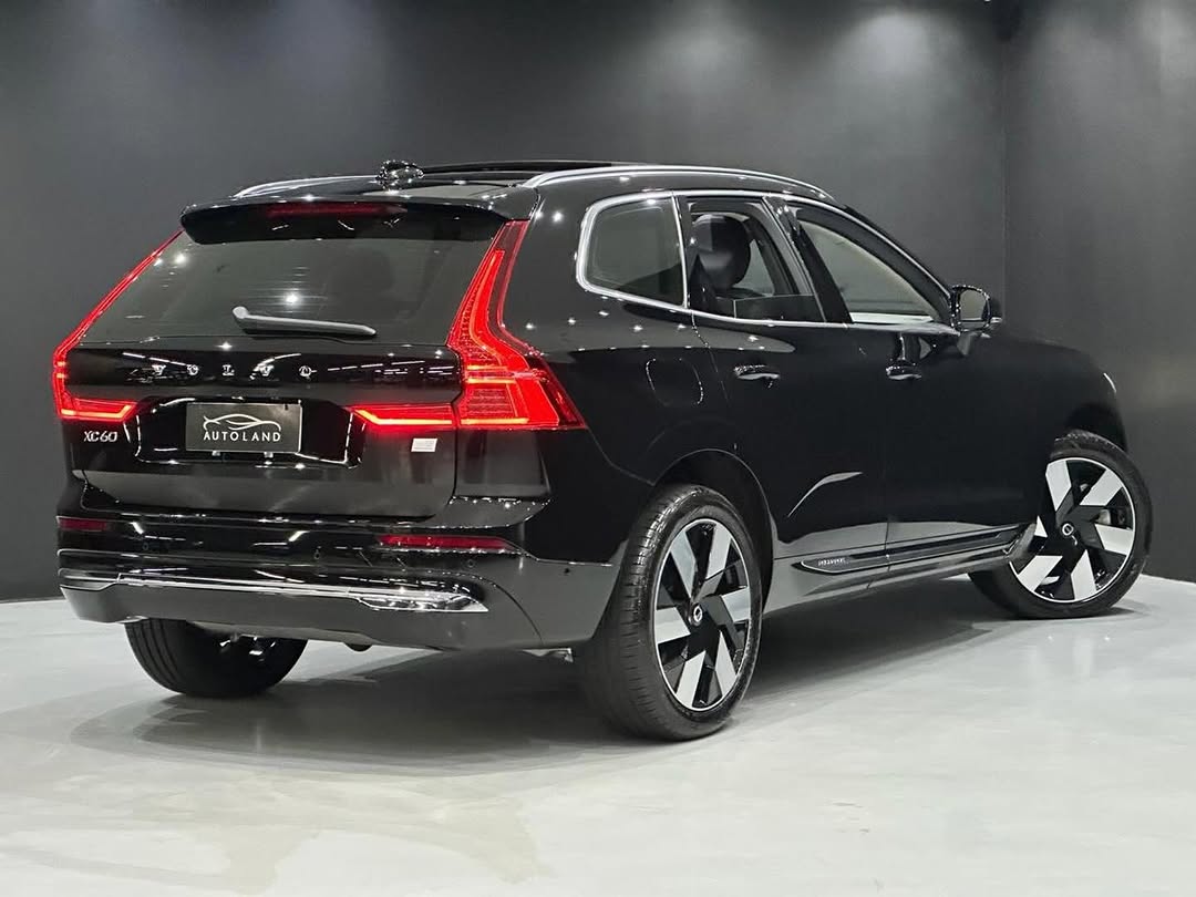 VOLVO XC60 T8 RECHARGE ULTIMATE AWD GEARTRONIC BLINDADO - Imagem 4