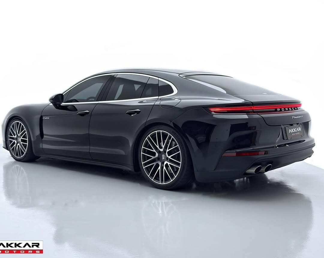 PORSCHE PANAMERA 4 E-HYBRID - Imagem 10