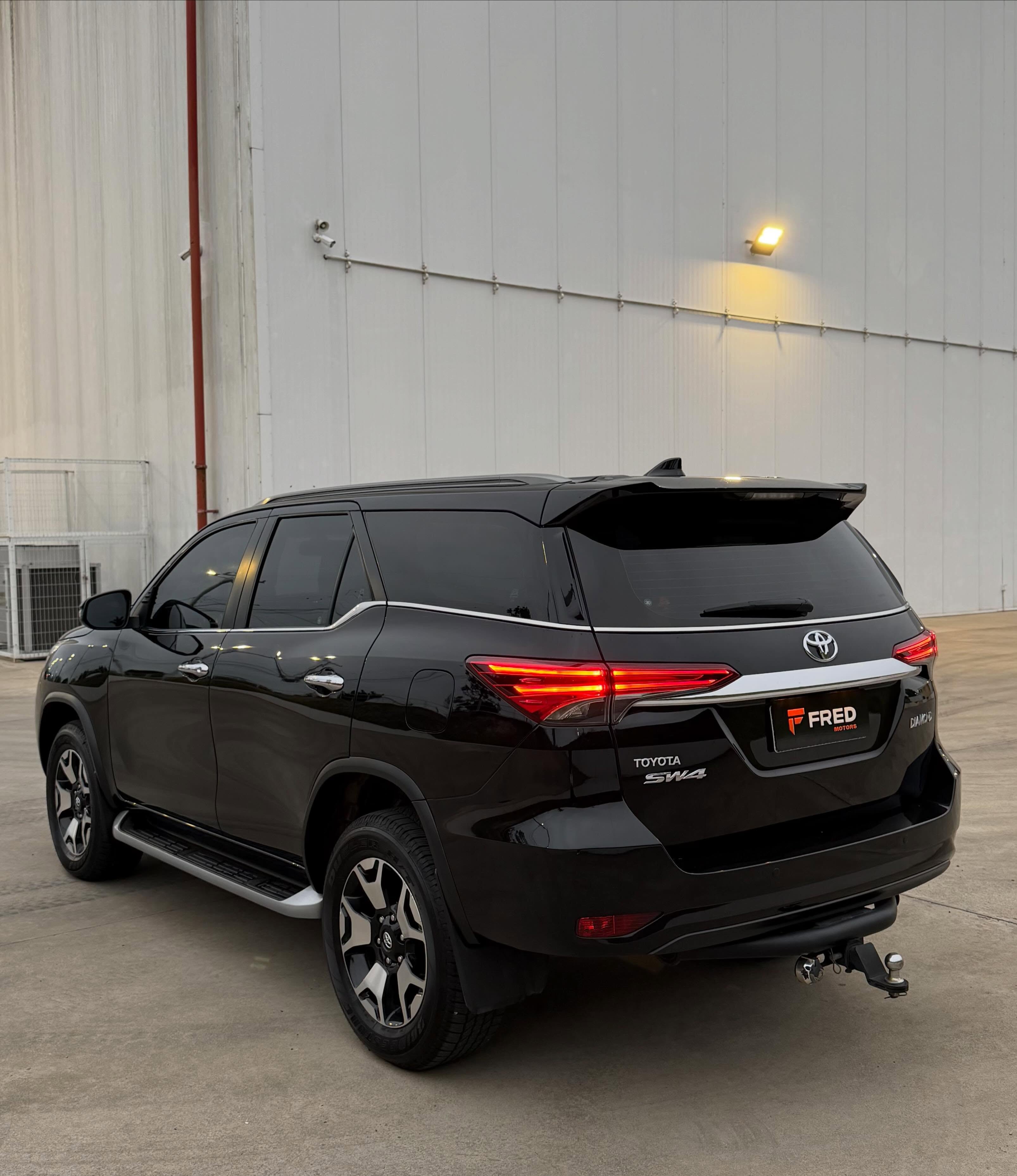 TOYOTA HILUX SW4 SRX DIAMOND - Imagem 7